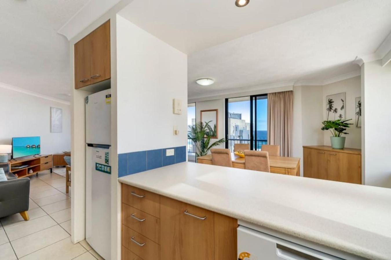 Carrington Getaway Ocean Views Wifi Parking Apartment Gold Coast