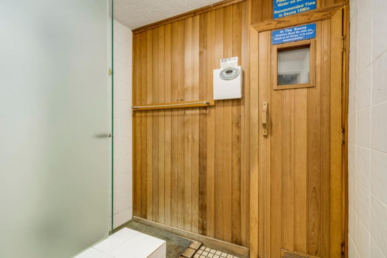 Carrington Getaway Ocean Views Wifi Parking Apartment