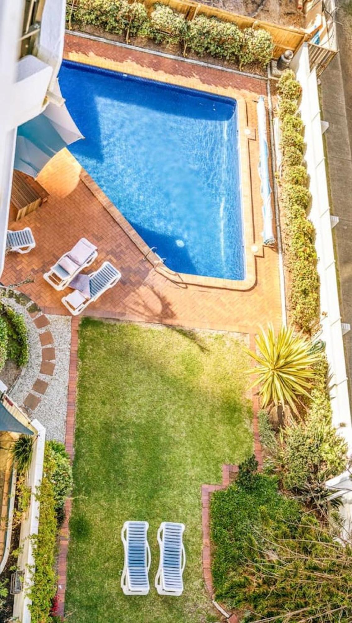 Carrington Getaway Ocean Views Wifi Parking Apartment
